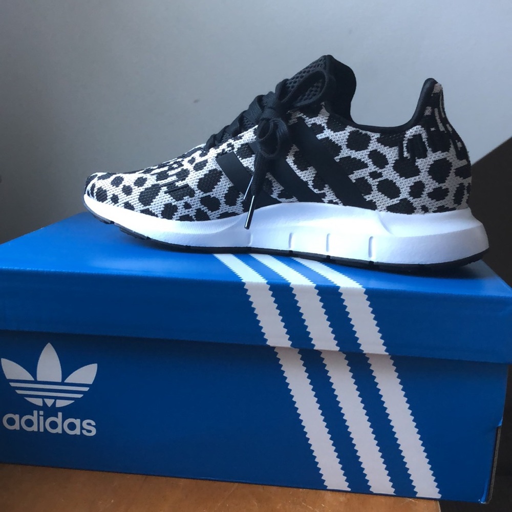 Brand New Adidas Swift Run sneakers